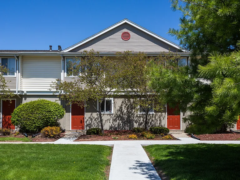 Four Winds Apartments — Photo 16