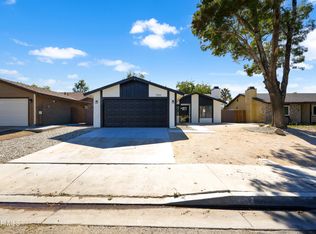 1050 Landsford St, Lancaster, CA 93535