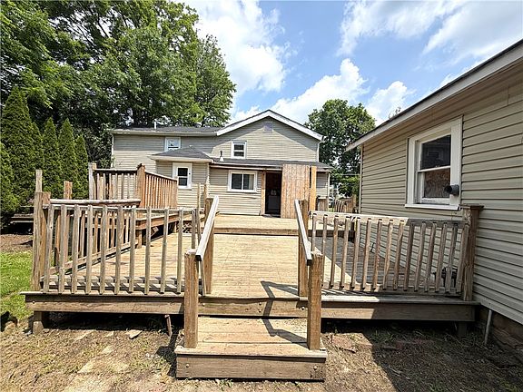 5th image of 240 E Beaver St