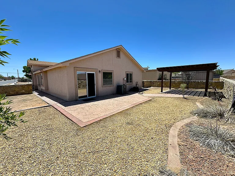12981 Alfredo Apodaca — Photo 21