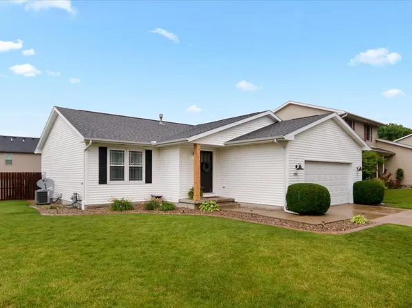 2903 Binghamton Ln, Bloomington, IL 61705
