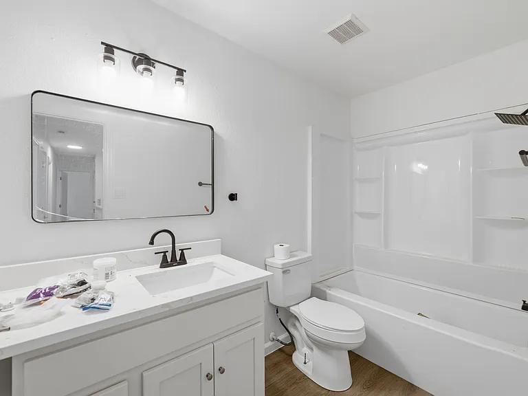 9202 Amber Rdg — Photo 11