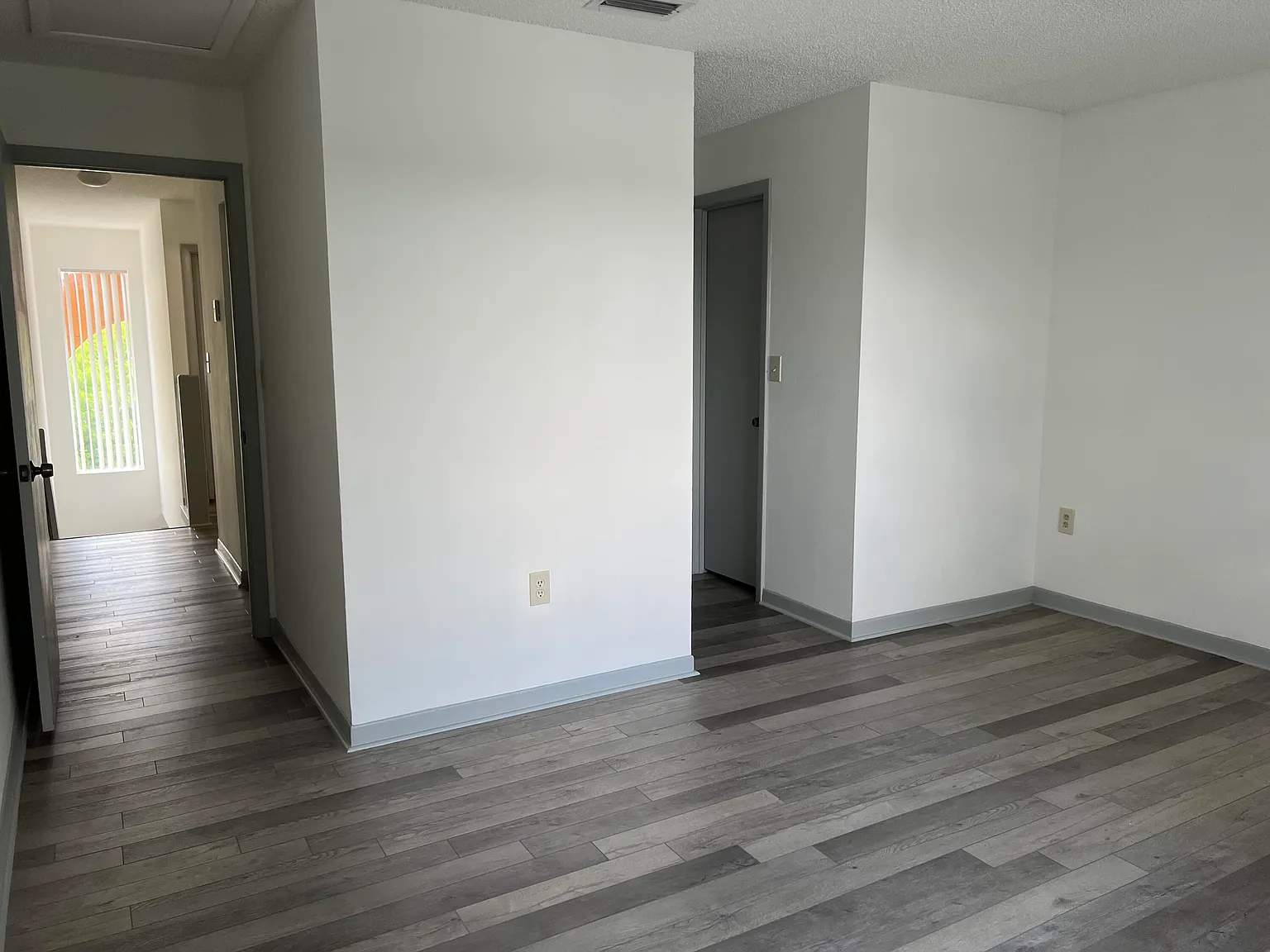 5200 NW 31st Ave — Photo 4