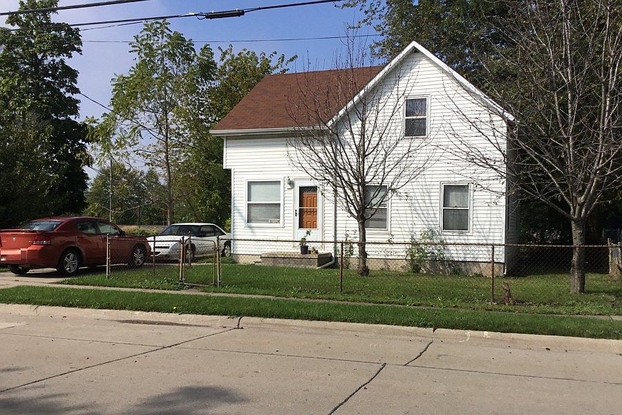 1st image of 32328 Church St