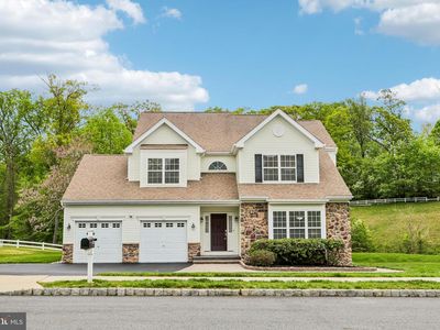 33 Venuti Dr, Aston, PA, 19014