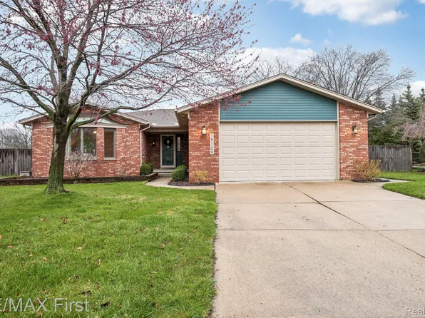 15109 Lane Dr, Warren, MI 48088