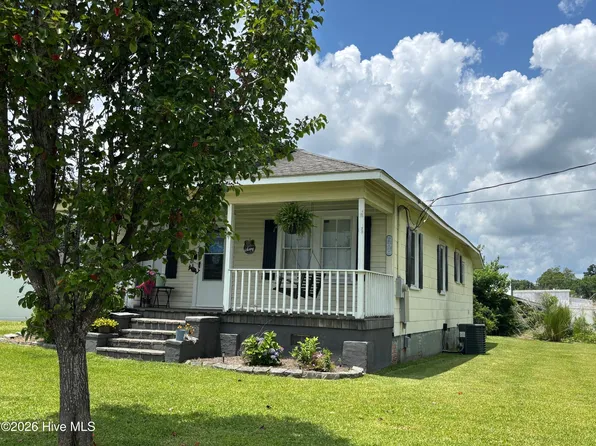 1304 Stallings Parkway, New Bern, NC 28562