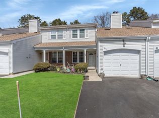 259 Juniper Ct, Middle Island, NY 11953