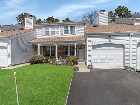 259 Juniper Court, Middle Island, NY 11953