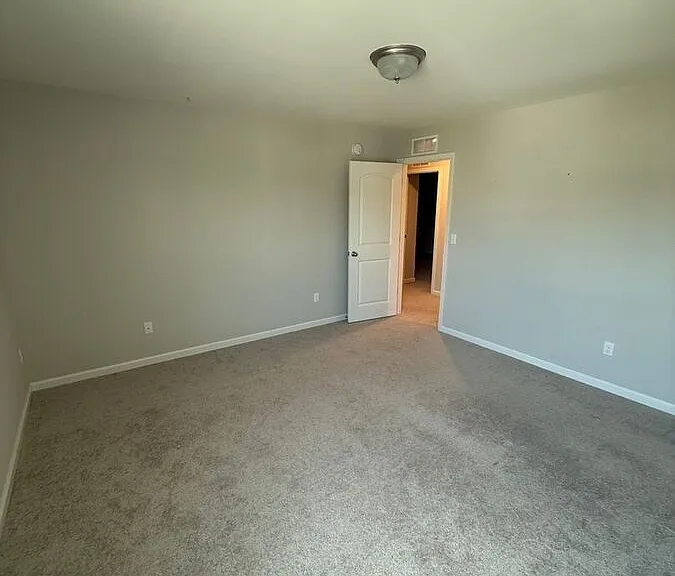 1137 Marlena Ln — Photo 9