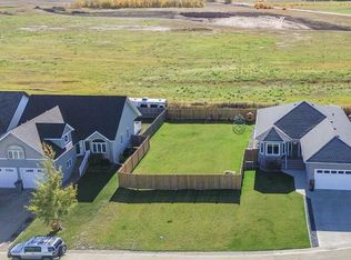 6921 Meadowview Close, Stettler, AB T4K1M4