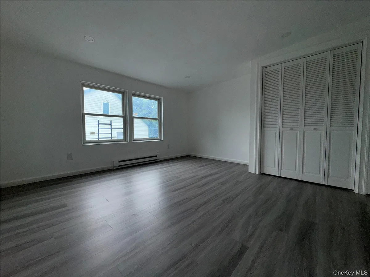 Building Photo - 300 Highland Ave #7