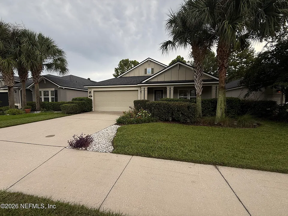 686 Glendale Ln