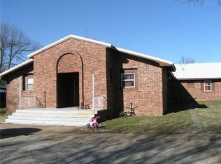 306 Walnut St APT 5, Green Forest, AR 72638