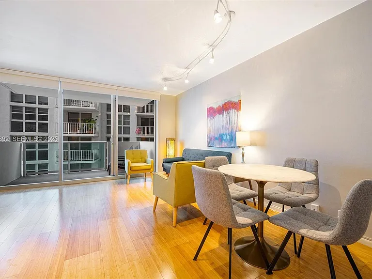 1200 West Ave #524 — Photo 4