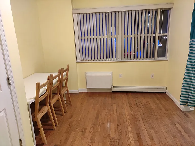 661 Main St #1 — Photo 6