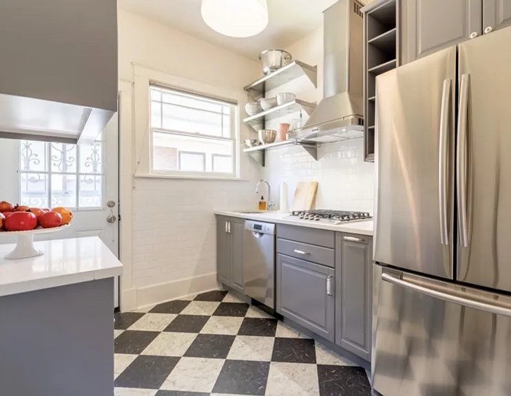 1554 Overton Park Ave — Photo 2