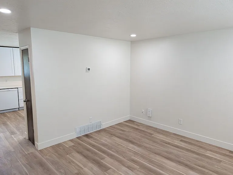 9026 S Goddard Cir — Photo 4