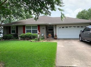 4831 Sue Ave, Groves, TX 77619