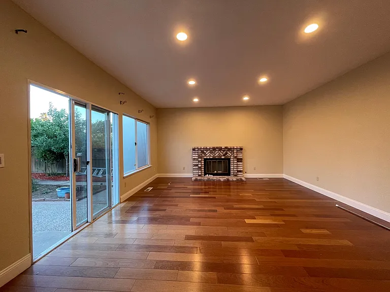 3200 Corbal Ct — Photo 7