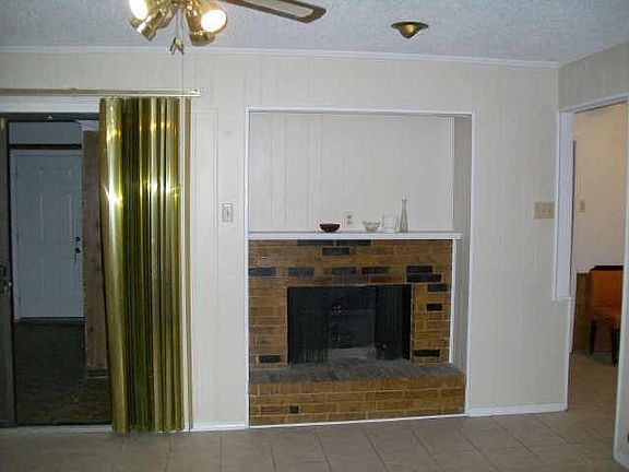 2nd image of 10324 Castlerock Dr