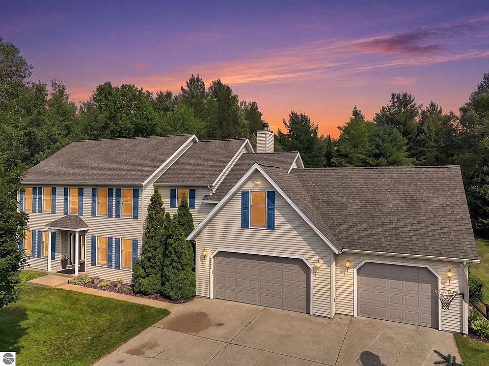 1st image of 8443 Valley Forge Dr