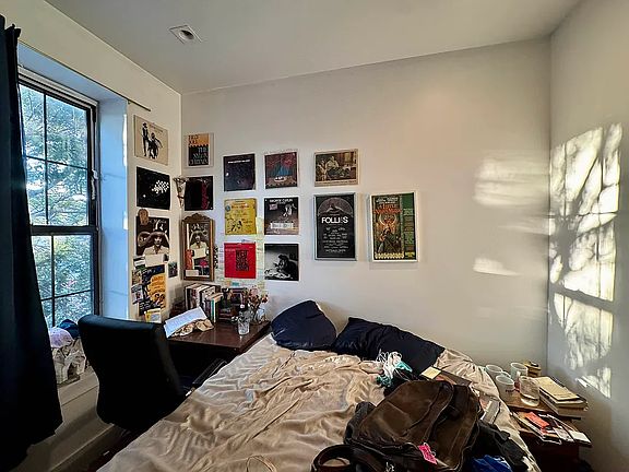 5th image of 418 Melrose St APT 3F
