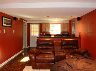 6172 Burnham Rd, Roanoke, VA 24018