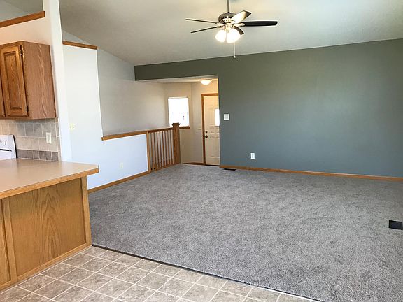 2nd image of 408 E Berry Ave