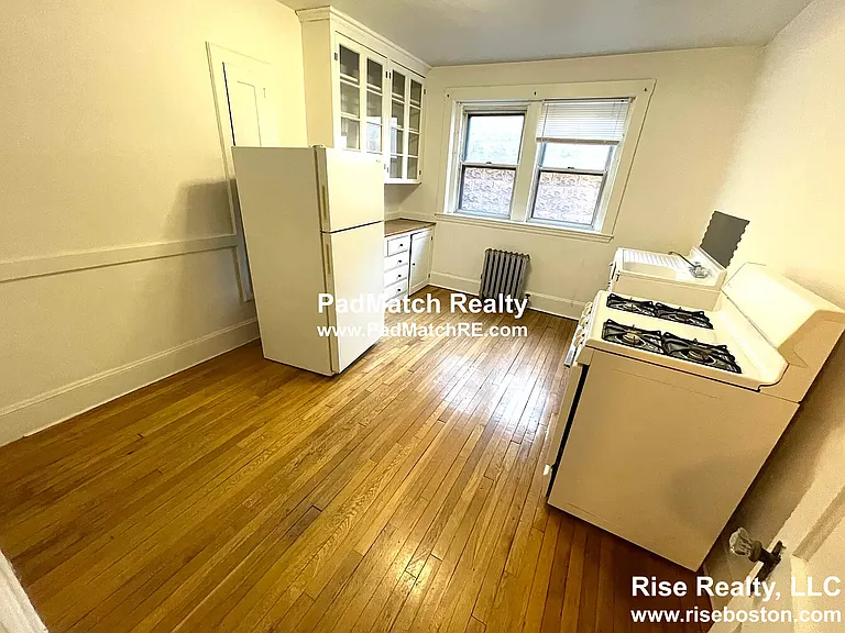 16 Lakeville Rd #6 — Photo 8