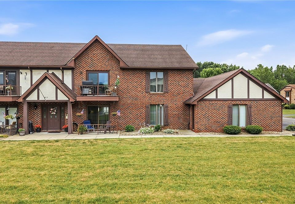 1st image of 817 Pearson Cir Unit 2