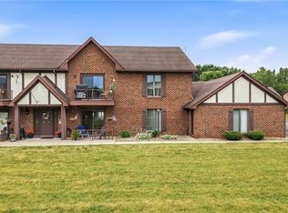 817 Pearson Cir UNIT 2, Youngstown, OH 44512