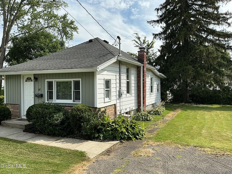 2nd image of 60 Pleasantview Avenue
