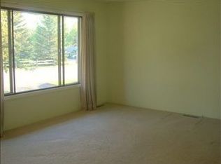 2420 Blake Rd, Minot, ND 58703