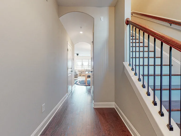 2093 Newark Ln — Photo 3