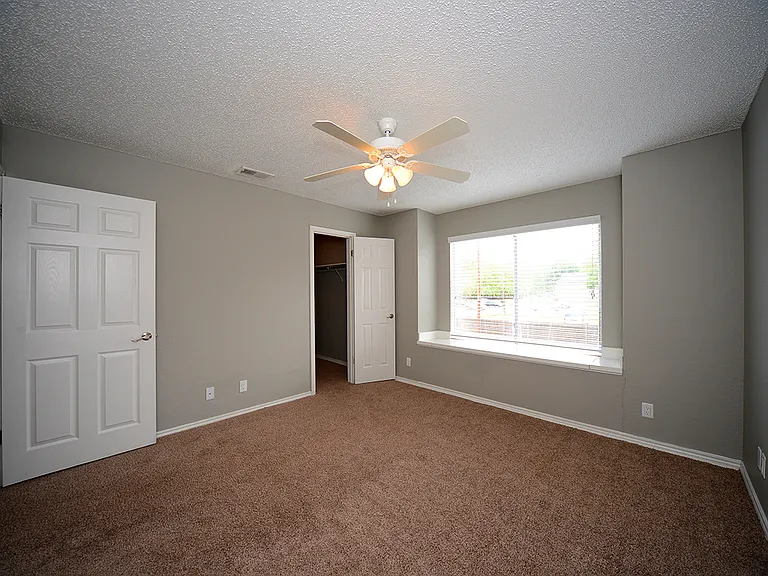 The Trellis at Lake Highlands bedroom