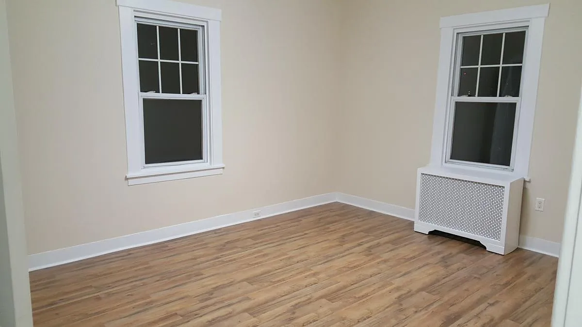 2 bed, 900 sqft, $2,700 — Photo 1