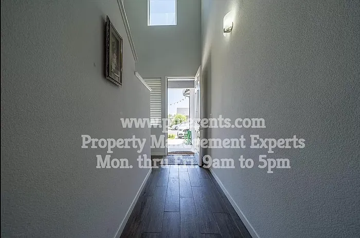 3925 Lanyard Dr — Photo 10
