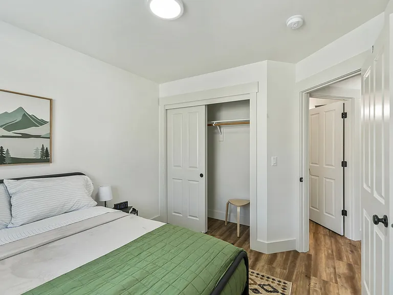 Santiam Canyon Luxury Townhomes — Photo 23