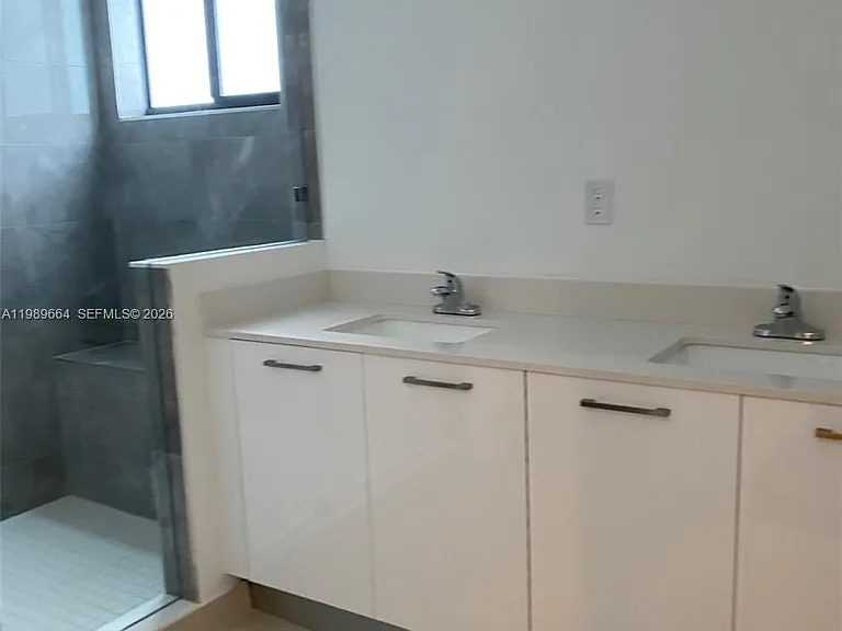 13633 SW 157th Pl #0 — Photo 3
