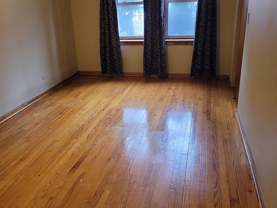 2nd image of 6442 N Claremont Ave #G