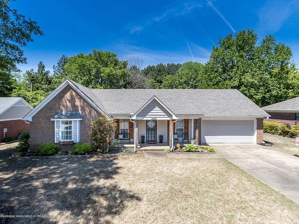 1st image of 6865 Oak Forest Dr