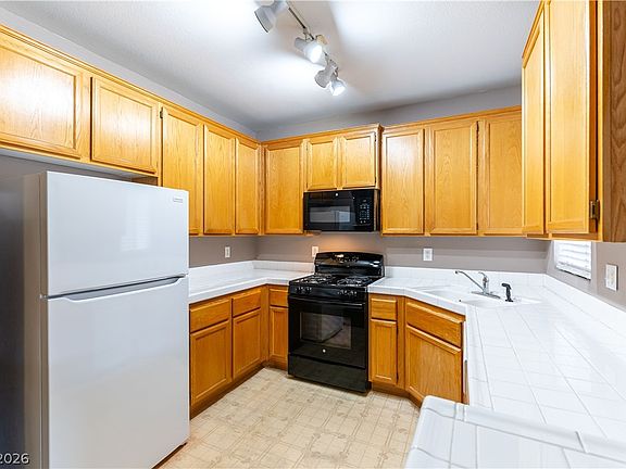 4th image of 75 N Valle Verde Dr APT 523