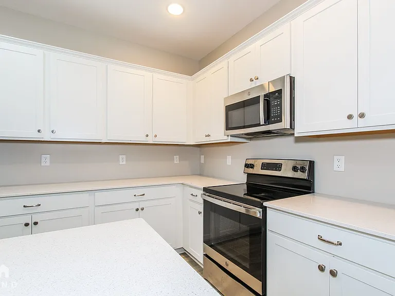 15534 Tide Water Ct — Photo 12