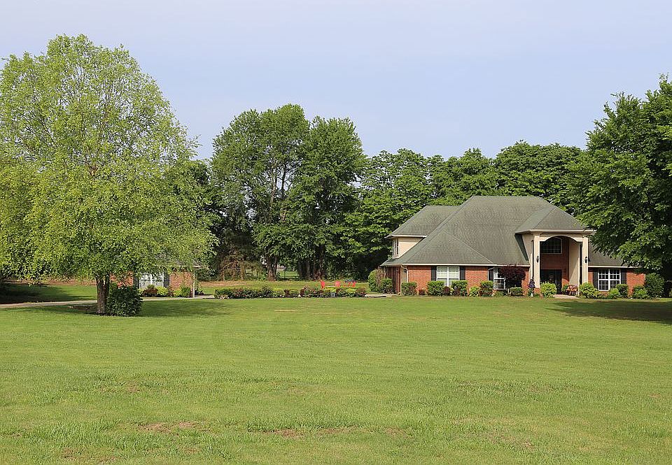 1st image of 323 Riverlyn Dr