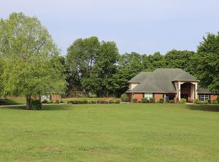 323 Riverlyn Dr, Fayetteville, AR 72703