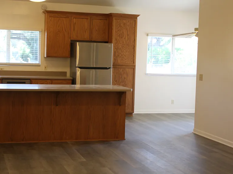 533 Central Ave #B — Photo 7