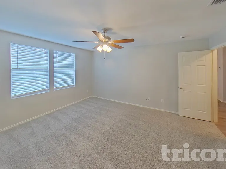 2749 Ingram Cir — Photo 9