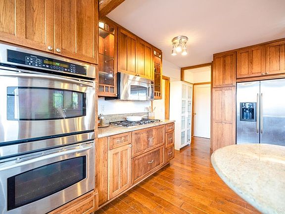 4th image of 1731 Washington Pl