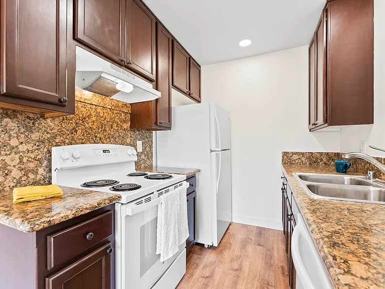4572 Nebo Dr #H — Photo 17